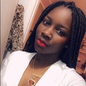 Meet your Posher, Antonia